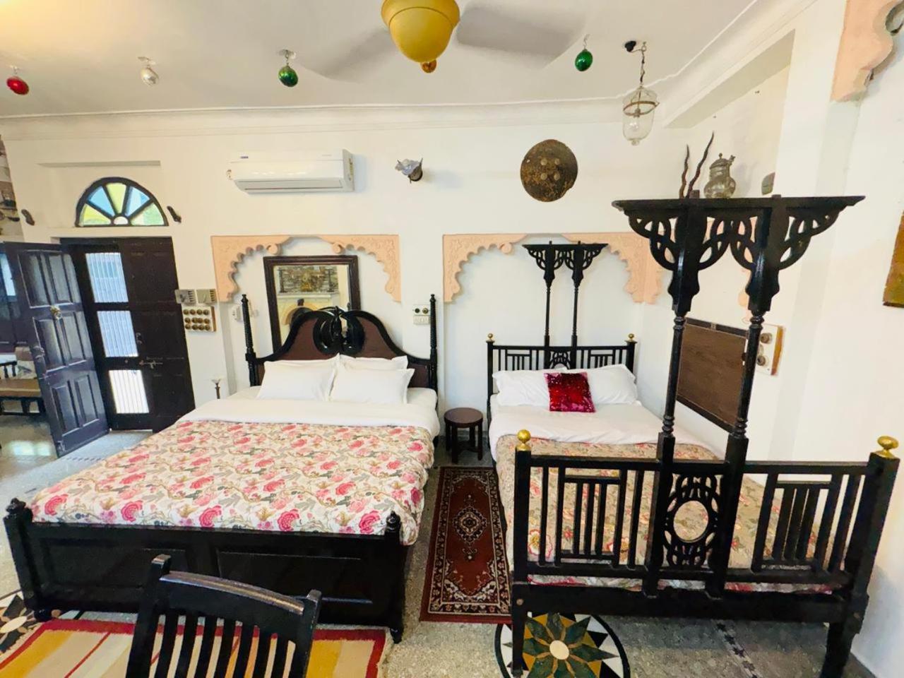 Lasani House